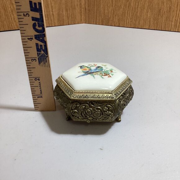 Macaw Musical Box Trinket Japan 3" Velvet Lined - Picture 5 of 6